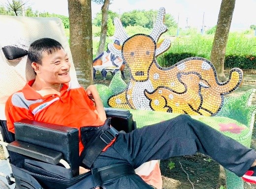 不被身體限制的藝術魂(標題圖檔)